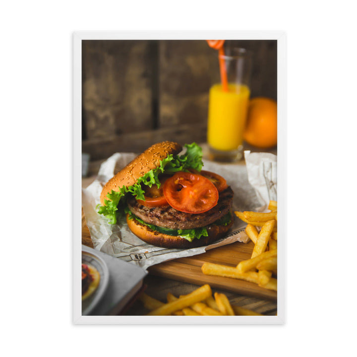 Poster mit Rahmen - Burger und Pommes Weiß / 50×70 cm artlia