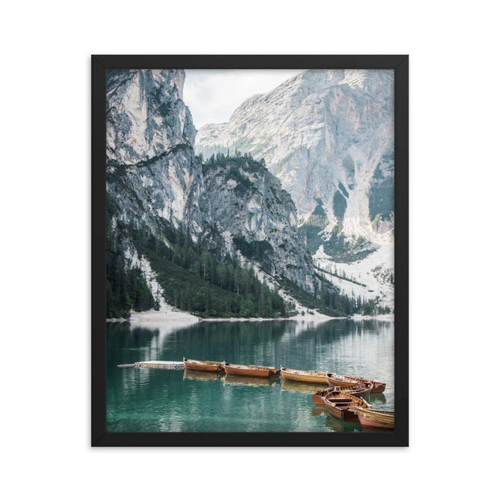 Braies lake 2 - Poster im Rahmen Kuratoren von artlia schwarz / 41x51 cm artlia