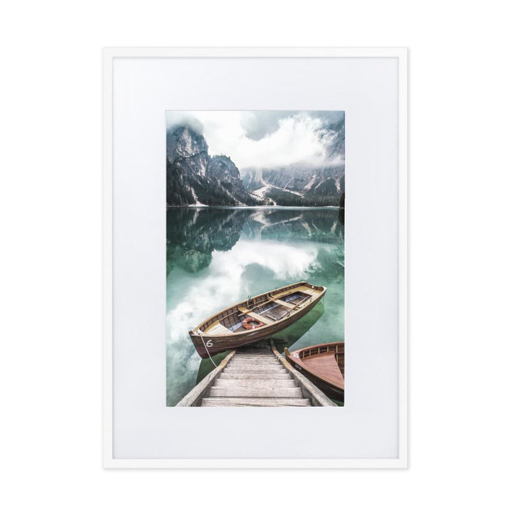 Braies lake - Poster im Rahmen mit Passepartout Kuratoren von artlia weiß / 50×70 cm artlia