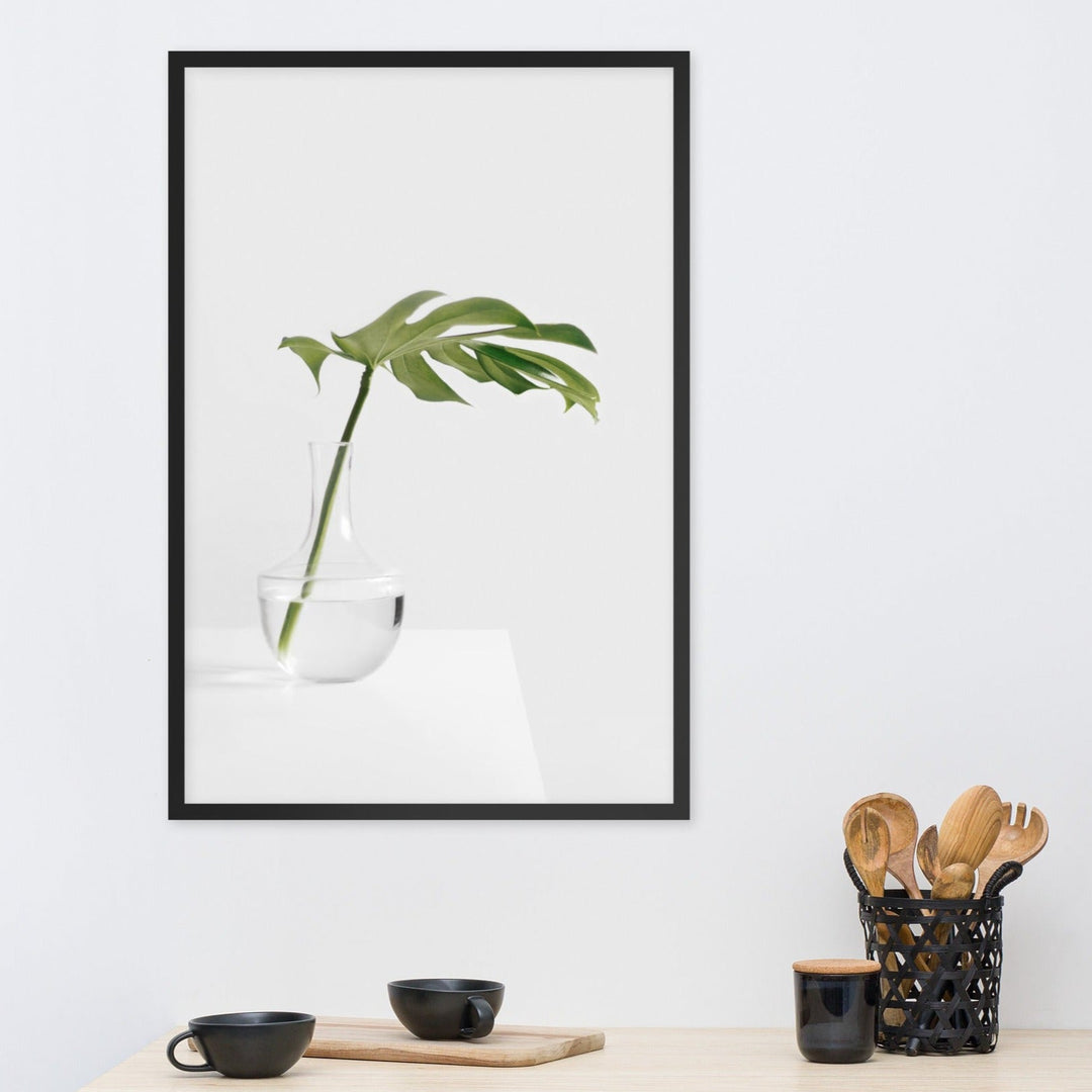 Palm in Vase - Poster im Rahmen Kuratoren von artlia artlia