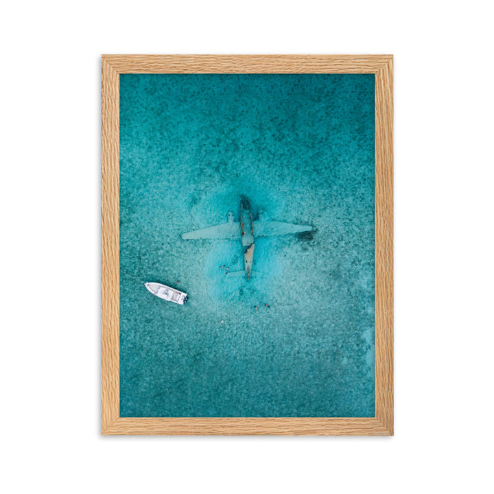 Sunken Plane - Poster im Rahmen Kuratoren von artlia Oak / 30×40 cm artlia