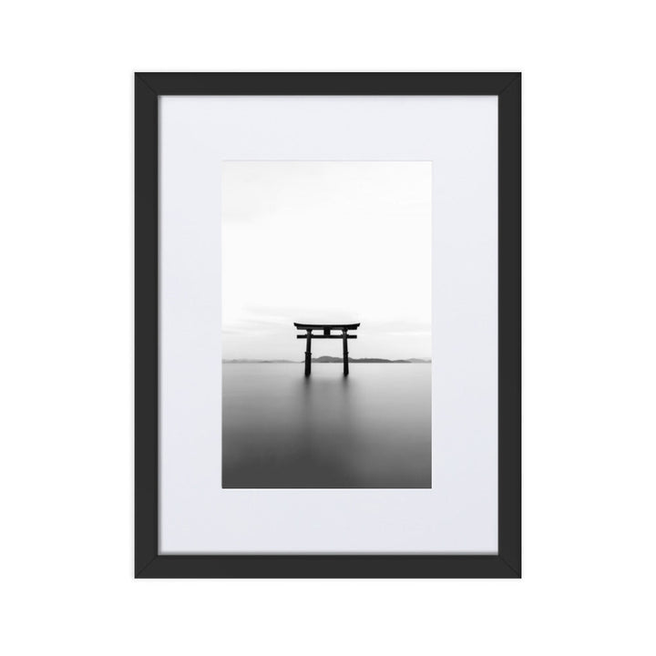 The Gate in the Water - Poster Rahmen mit Passepartout Kuratoren von artlia Schwarz / 30×40 cm artlia